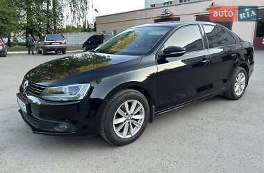 Volkswagen Jetta  2013