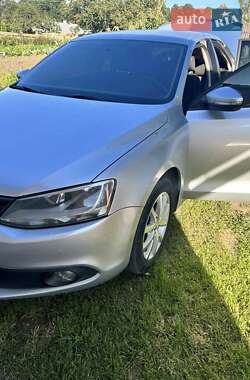 Volkswagen Jetta  2013