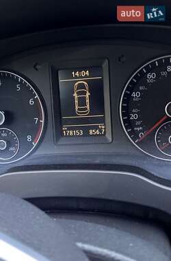 Volkswagen Jetta  2012