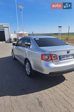 Volkswagen Jetta  2008