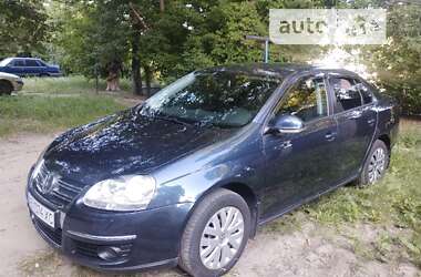 Volkswagen Jetta  2010
