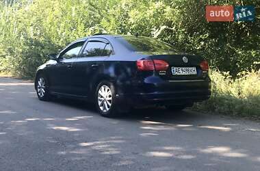 Volkswagen Jetta  2012
