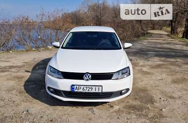 Volkswagen Jetta  2013
