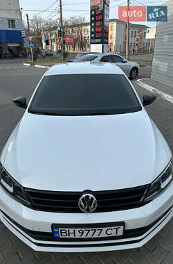 Volkswagen Jetta  2016