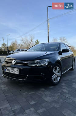 Volkswagen Jetta  2013