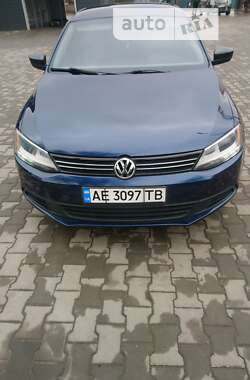 Volkswagen Jetta  2013