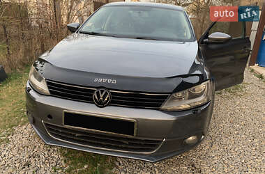 Volkswagen Jetta  2011