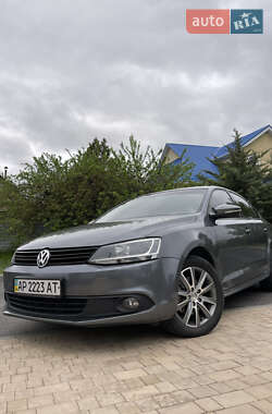 Volkswagen Jetta  2011