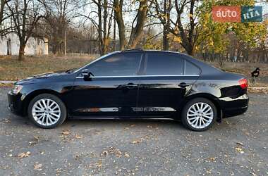 Volkswagen Jetta  2011