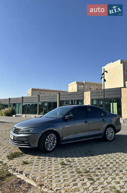 Volkswagen Jetta  2017