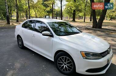Volkswagen Jetta  2011