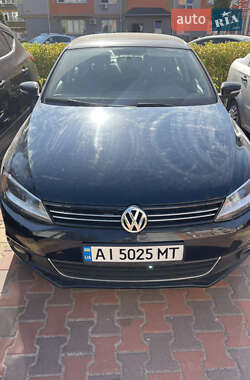 Volkswagen Jetta  2013