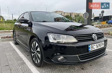 Volkswagen Jetta  2014