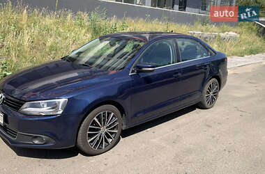 Volkswagen Jetta  2014