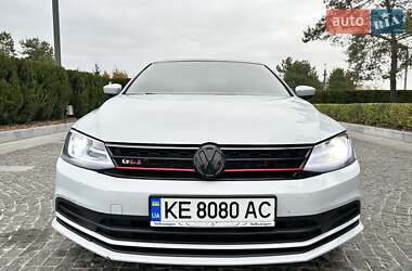 Volkswagen Jetta  2017