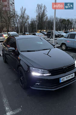 Volkswagen Jetta  2015