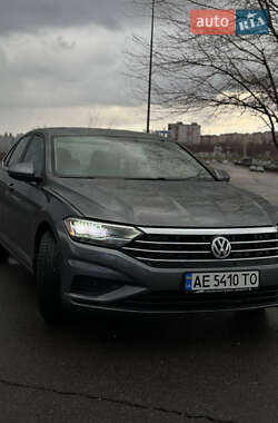 Volkswagen Jetta  2018