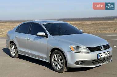 Volkswagen Jetta  2013