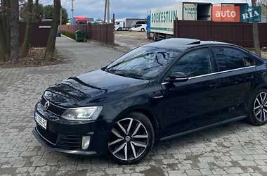 Volkswagen Jetta  2012
