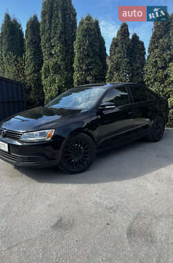 Volkswagen Jetta  2011