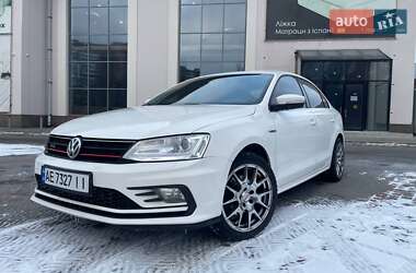 Volkswagen Jetta  2012