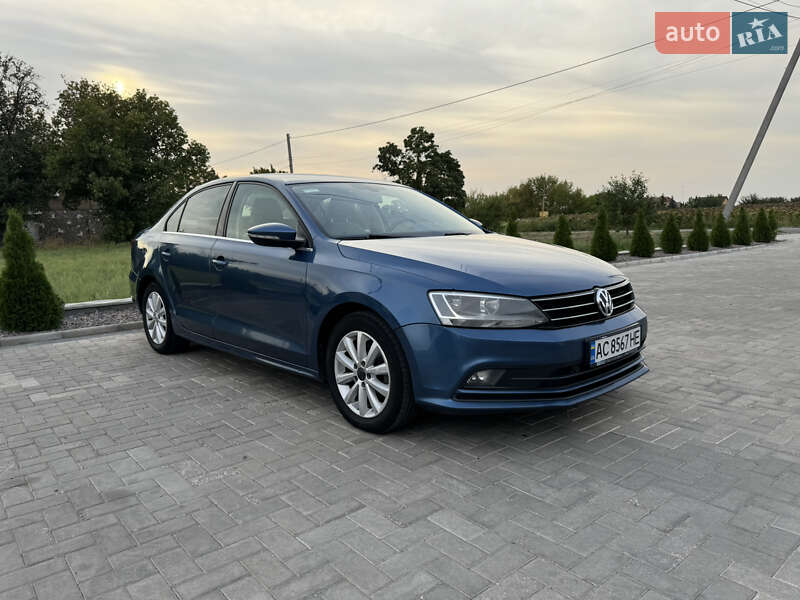 Седан Volkswagen Jetta