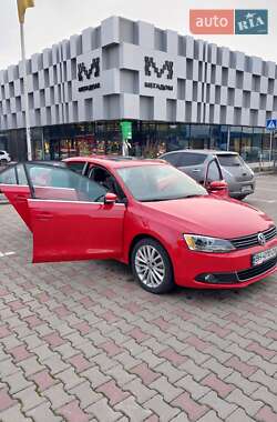 Volkswagen Jetta  2012