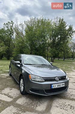 Volkswagen Jetta  2013