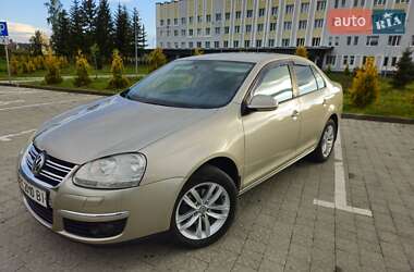 Volkswagen Jetta  2008