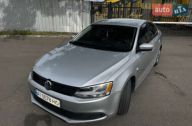 Volkswagen Jetta  2013