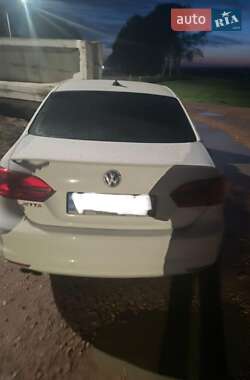 Volkswagen Jetta  2013