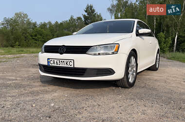 Volkswagen Jetta  2011