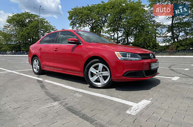 Volkswagen Jetta  2012