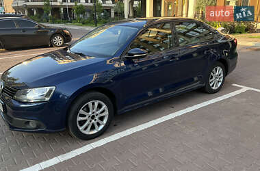Volkswagen Jetta  2013