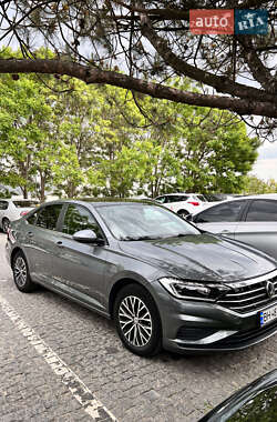 Volkswagen Jetta  2018