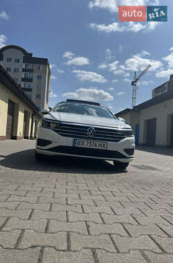 Volkswagen Jetta  2021