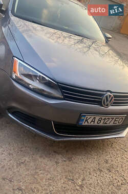 Volkswagen Jetta  2012