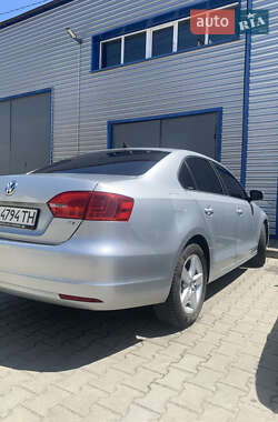 Volkswagen Jetta  2013