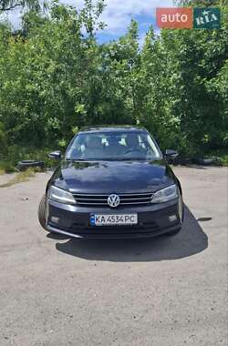 Volkswagen Jetta  2016