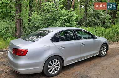 Volkswagen Jetta  2013