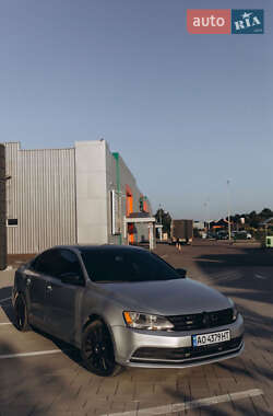 Volkswagen Jetta  2016