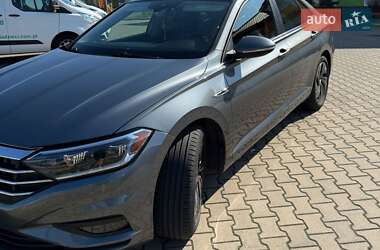 Volkswagen Jetta  2018