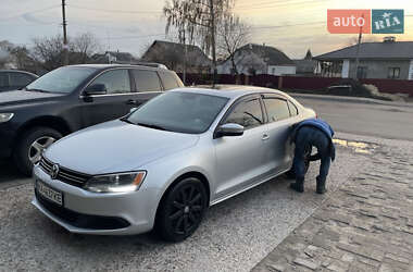 Volkswagen Jetta  2010