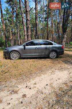 Volkswagen Jetta  2012