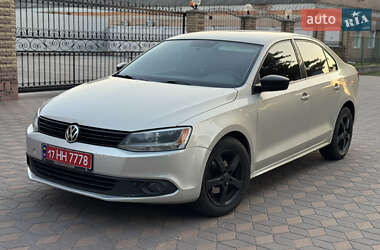 Volkswagen Jetta  2011