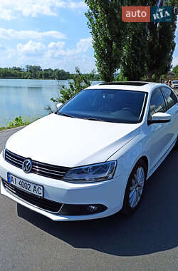 Volkswagen Jetta  2014