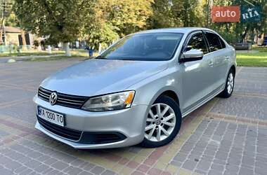 Volkswagen Jetta  2013