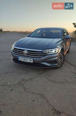 Volkswagen Jetta  2018