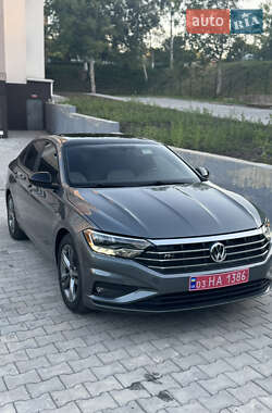 Volkswagen Jetta  2019