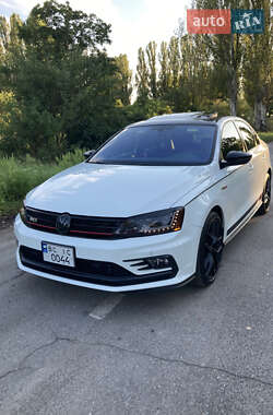 Volkswagen Jetta  2017